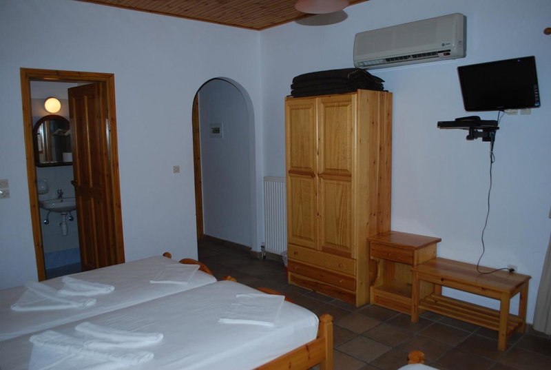 Siroco's Rooms And Studios, Parikia, Greece