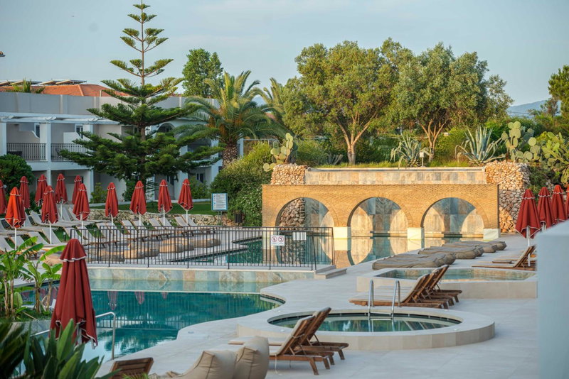 Bitzaro Grande Hotel & Suites, Kalamaki, Greece