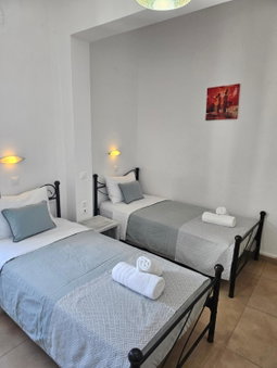 Hotel Leta, Fira, Greece