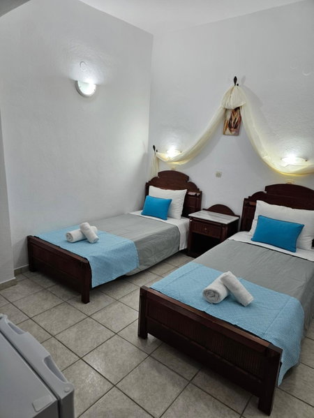 Hotel Leta, Fira, Greece