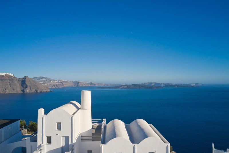 Mr and Mrs White Oia - Santorini, Oia, Greece