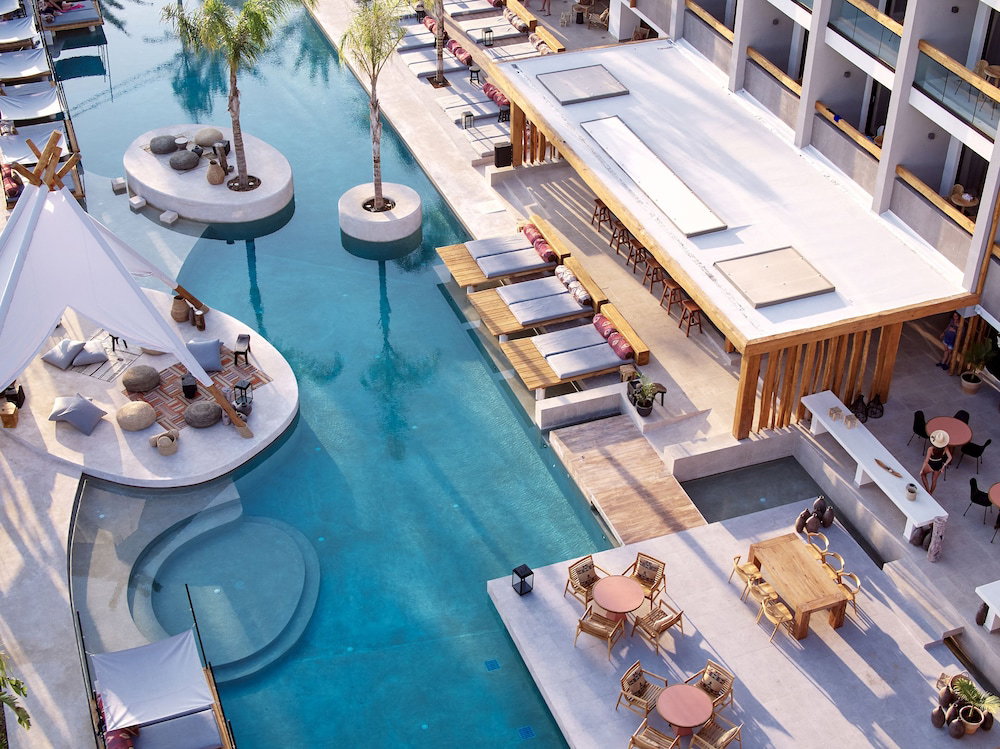The Syntopia Hotel, Greece