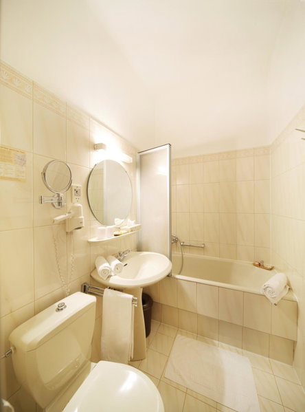Hotel Bergwirt Schönbrunn, Hietzing, Austria