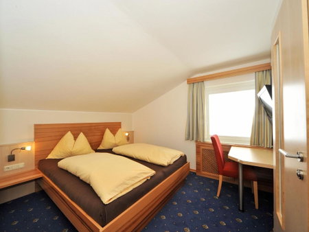 Pension Bergkristall, Heiligenblut, Austria