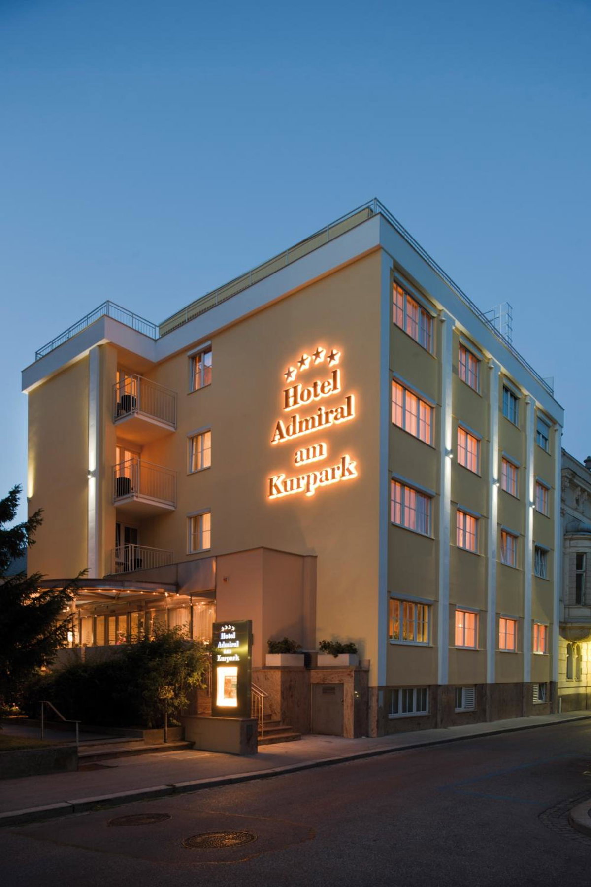 Hotel · Hotel Admiral am Kurpark, Baden