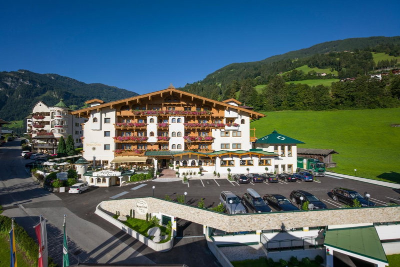 Hotel Neue Post, Hippach, Austria