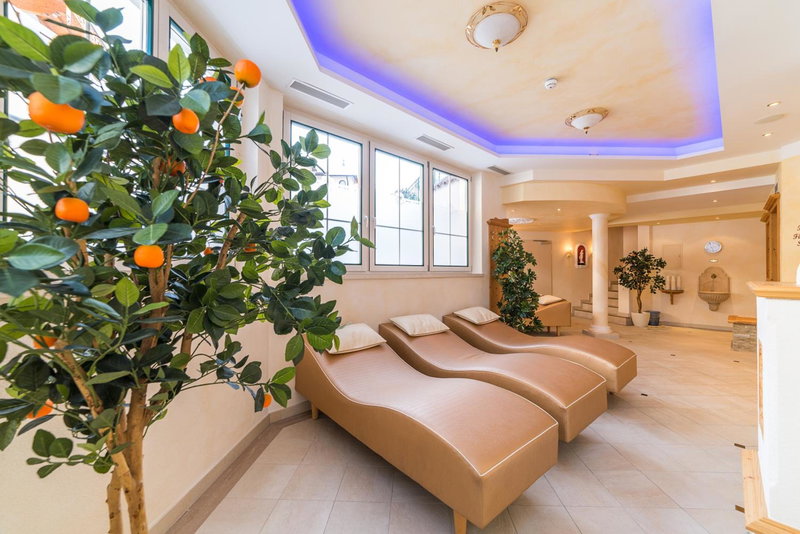 Hotel Neue Post, Hippach, Austria