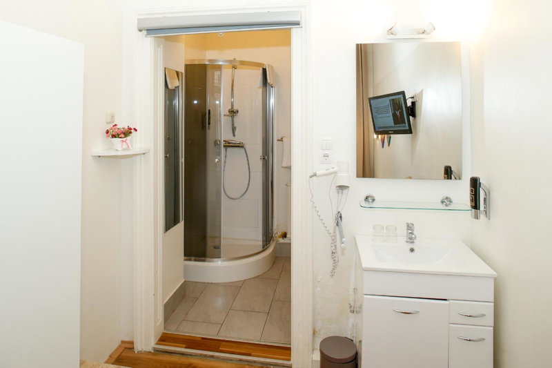 Timeout City Hotel, 5 min to city center, Self Check In, Vienna, Austria