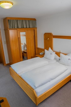 Hotel Edelweiss, Saalfelden am Steinernen Meer, Austria