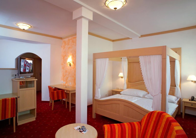 Hotel Restaurant Wallner I contactless check-in, Steyr, Austria