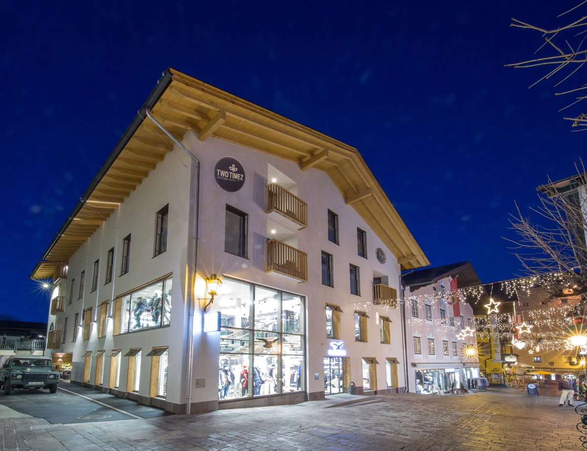 TWO TIMEZ - Boutique Hotel - with AC, Austria
