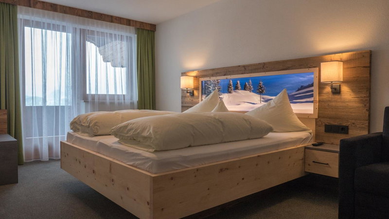 Hotel & Apart Central, Fügen, Austria