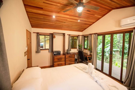 Selva Armonia Immersive Jungle Resort, San Isidro, Costa Rica