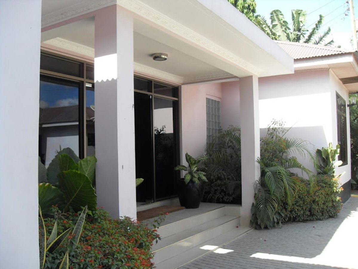 Transit Airport B&B, Tansania