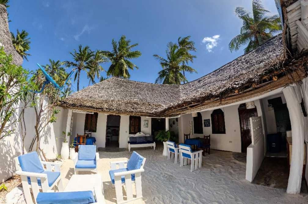 Hotel · Peter Pan Beach Lodge, Sokoni
