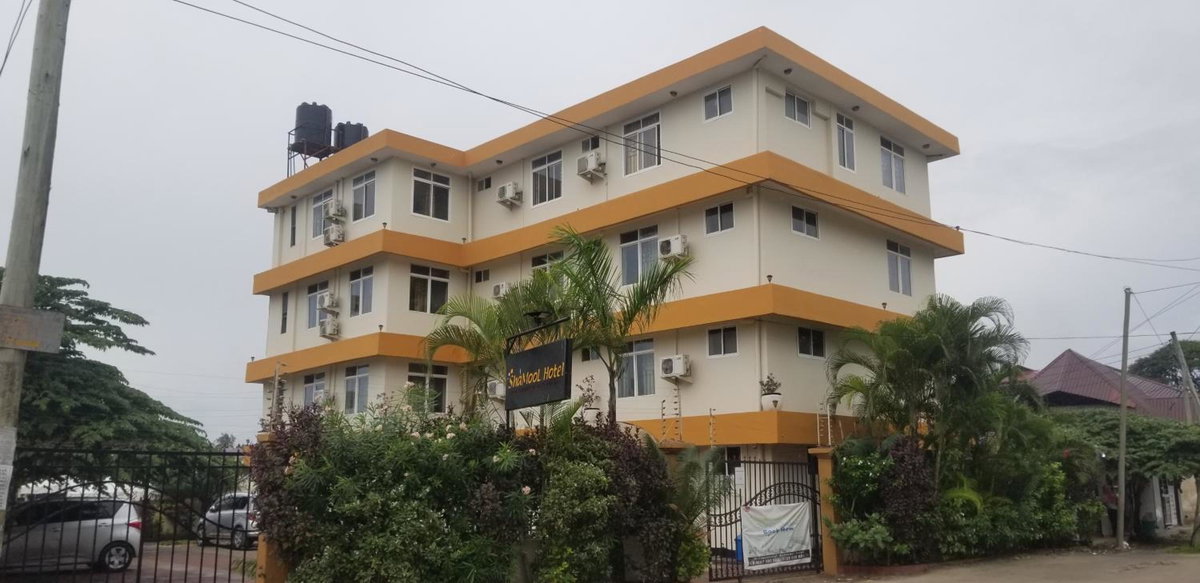 ShaMooL Hotel, Tansania