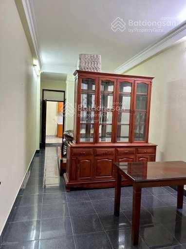 Apartment for rent in Hoan Kiem, Vietnam · Hoang Nhu Tiep Street · 3 rooms, 1 bath