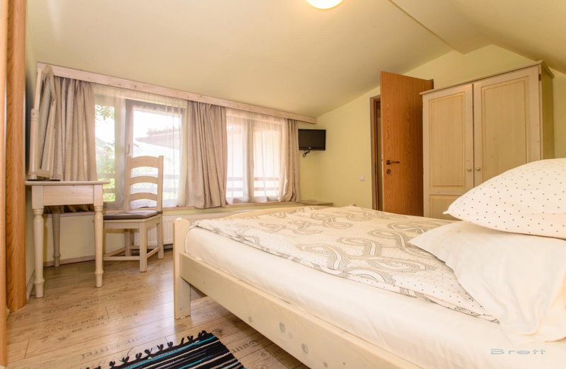 Mango Rooms, Brasov, Romania
