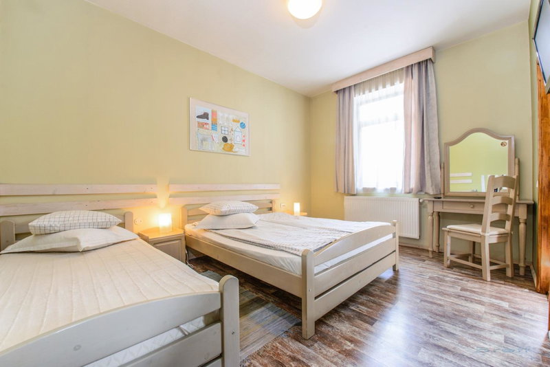 Mango Rooms, Brasov, Romania