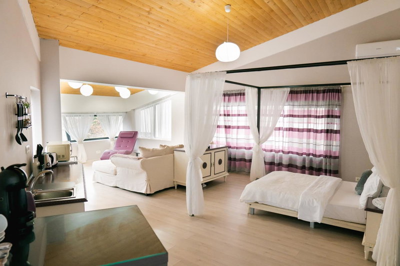 Chic Studio, Sector 3, Romania