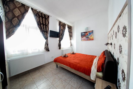 BOUL ROSU RESIDENCE free private parking, Arad, Rumanía