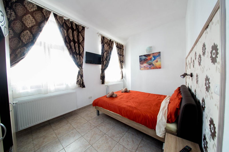 BOUL ROSU RESIDENCE free private parking, Arad, Rumanía