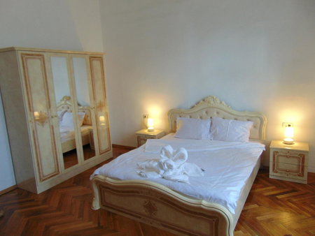BOUL ROSU RESIDENCE free private parking, Arad, Rumanía