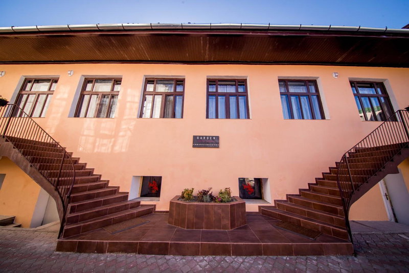 BOUL ROSU RESIDENCE free private parking, Arad, Rumanía