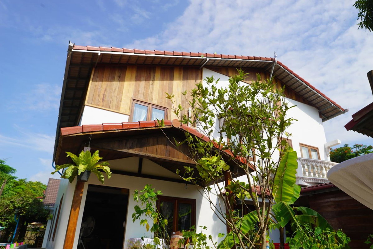 Angkor Dino B&b, Cambodia