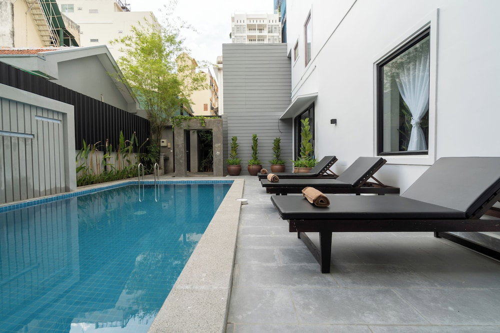 Hotel · F L G Hotel, Phnom Penh