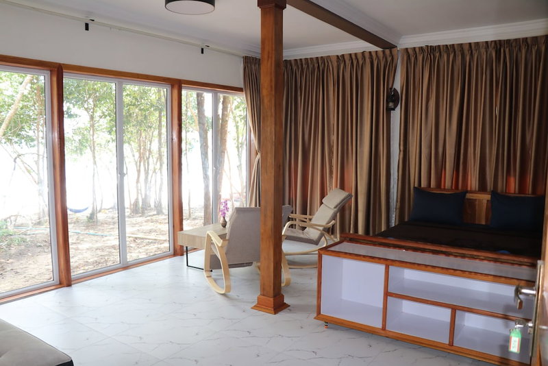 Tree House Bungalows Resort, Koh Rong, Cambodia