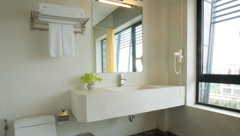 Almond Hotel Bassac River, Phnom Penh, Cambodge