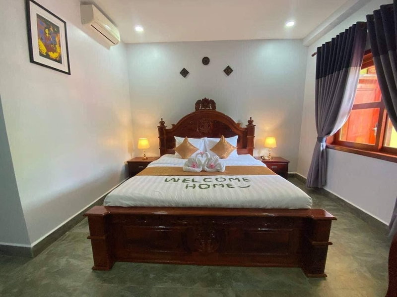 The moon kampot boutique, Kampot, Cambodia