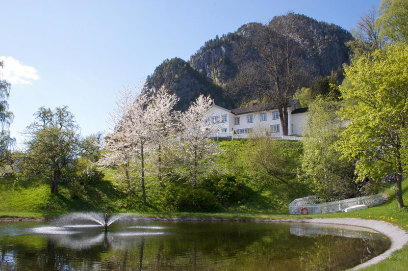 Nutheim Gjestgiveri, Flatdal, Norway