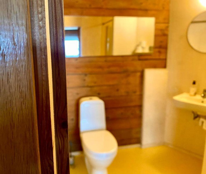 Nøtnes Midnattsol GuestHouse, Skrova, Norway