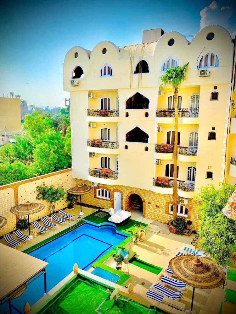 Отель · Nile Valley Hotel & Restaurant, Luxor