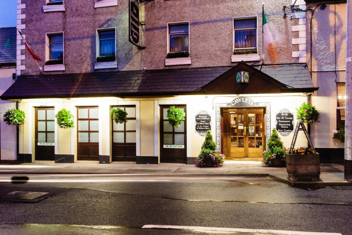 Hotel · Cawley's Guesthouse, Tobercurry