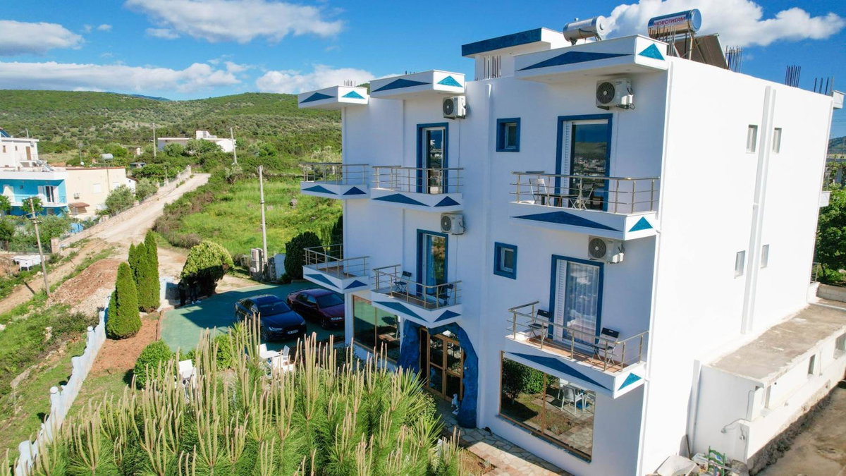 Vila Antica, Albania