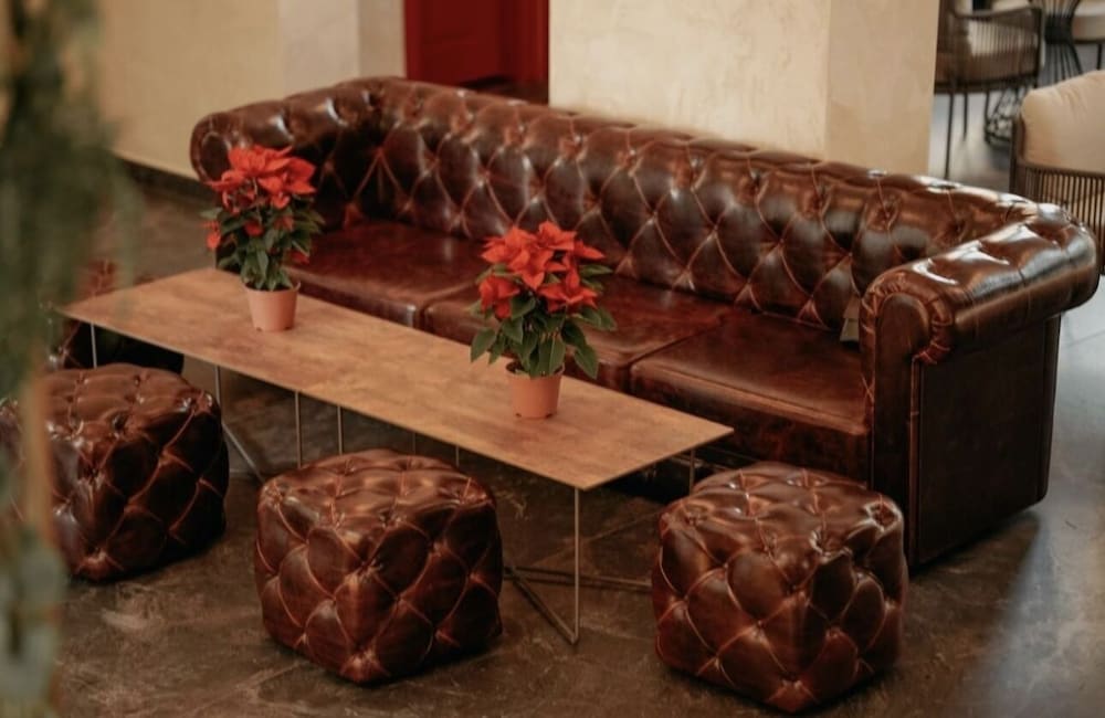 Отель · Martiness Hotel, Durres