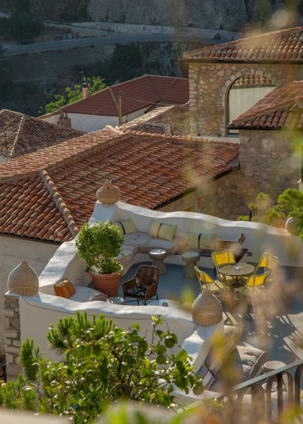 Zoe Hora, Dhërmi, Albania