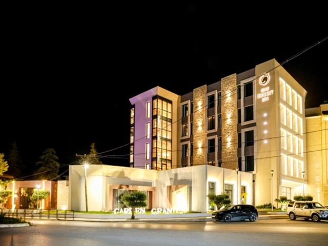 Grand White City Hotel, Berat, Албания