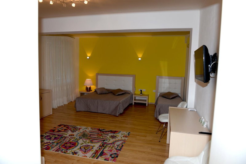 Grand White City Hotel, Berat, Албания