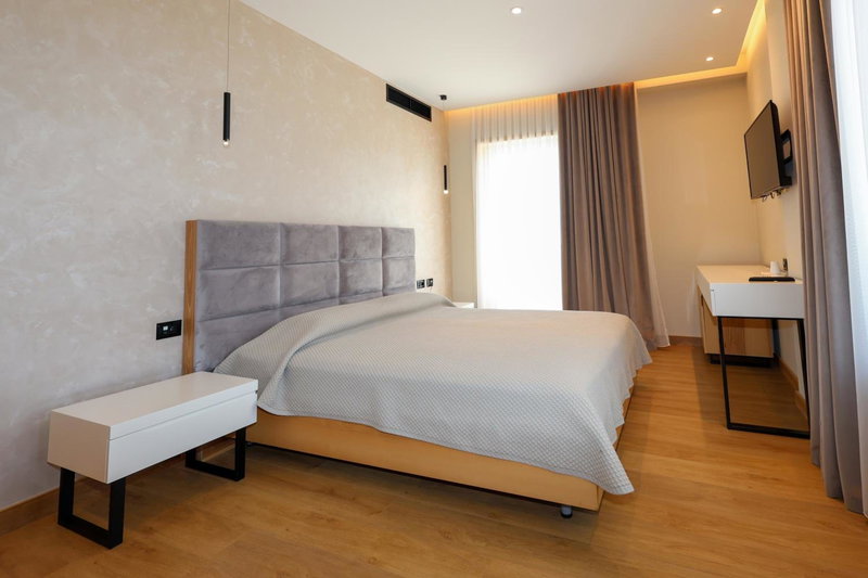 Grand White City Hotel, Berat, Албания