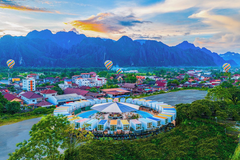 Pool Party Hotel, Laos