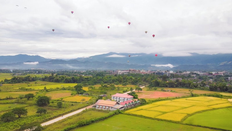 Paradise Mountain View Resort, Vang Vieng, Laos