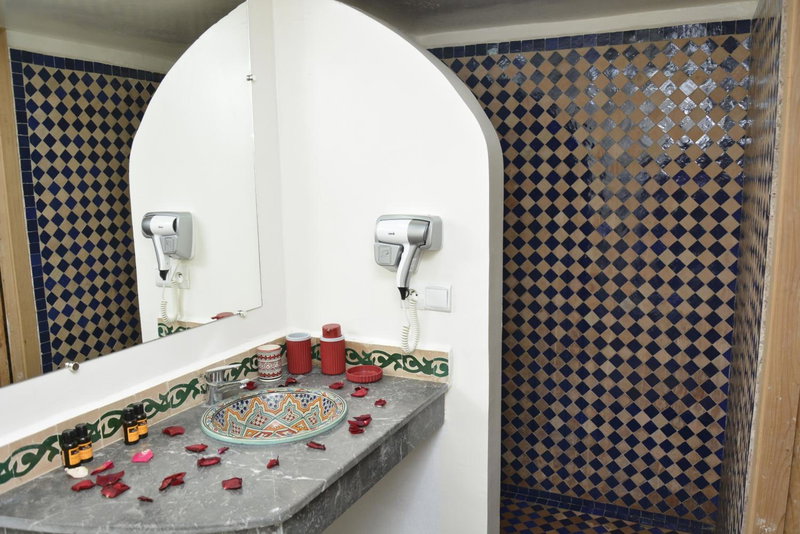 Riad Fes Colors & SPA - Family Lodging, Fes al Bali, Maroc