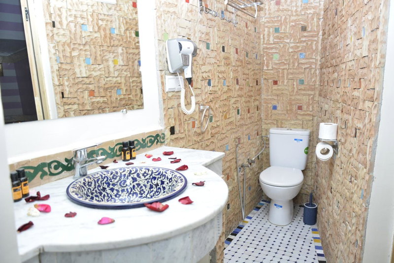 Riad Fes Colors & SPA - Family Lodging, Fes al Bali, Maroc