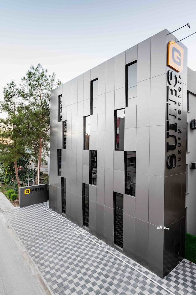 G Suites Luxury Rentals, Chypre