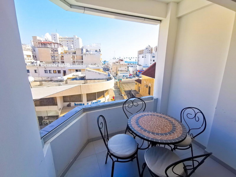 Vasilo Court Seaview City Apartment, Larnaca, Кипр