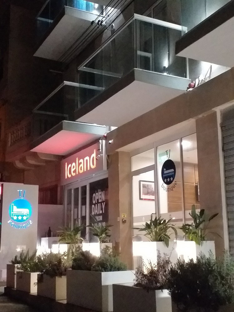 Hotel · TJ Boutique Accommodation, Marsaskala